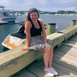 Meet your Posher, Julia